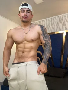 Brad_Summer 💪​Sexy muscles💪​ Pic 3