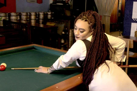 CloeeBeckam we play pool? Pic 3