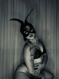 PatyLawrence naughty bunny Pic 3