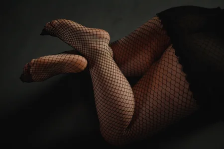 LaraBenson_ Pantyhose Pic 2