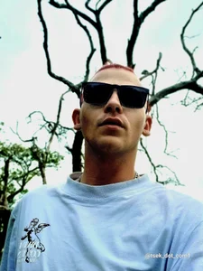 THOMMONSTER5299 Public Foto 8