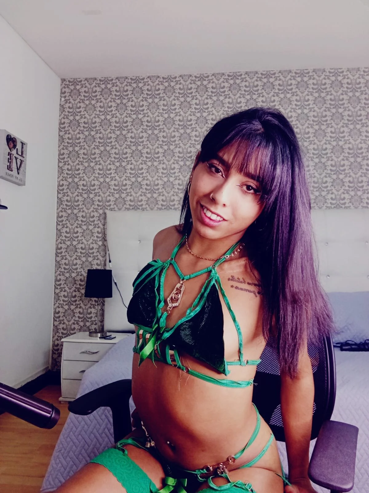 Violet_Moon20 Public Foto