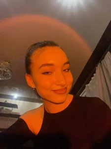 Adelina_Bliss Public Pic 7