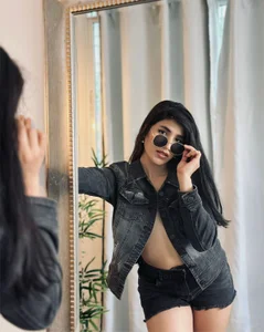 Lia_Mar_ Submissive and Loving It Foto 3