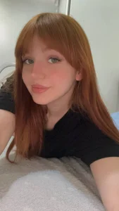 KatheyMichelfelder Crimson Daydream slika 3