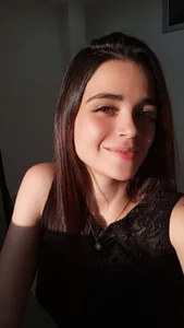 LucianaMore Lu eyes💛 사진 2