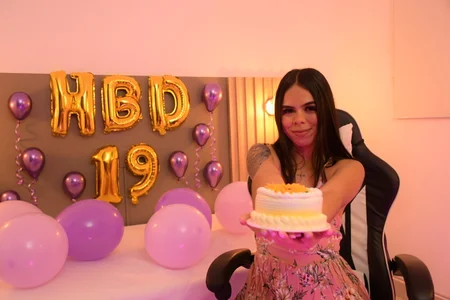 my sexy birthday💜🍑 de penelope22x_  2 photos