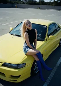 ElsaDivine Just One Look 😏 Pic