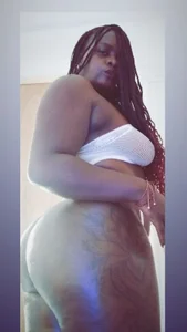 MiaaXXX1 Public Εικόνα 4