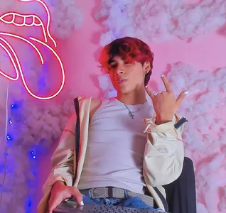 Leo_Glow Relaxed, bright and dangerously attractive Pic 5