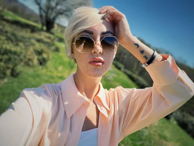 tykioty_Miley Public Pic