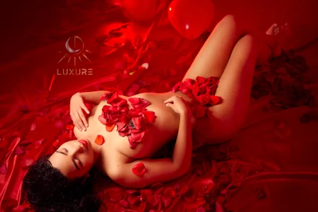 KhateAndersson Petals, Skin & Sin Pic 4