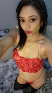 INDIANROMANCE sexy red . fénykép