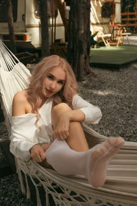 LianaFord Bright fairy lady Poză 3