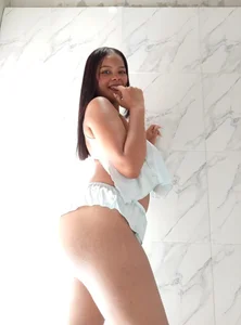 vanessa_wild2 Public Pic