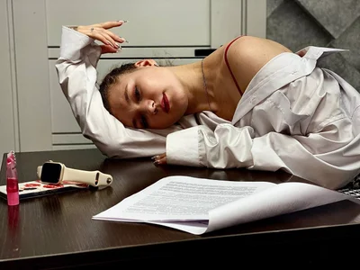 Rebecca_Kelly Student Girl Pic 4