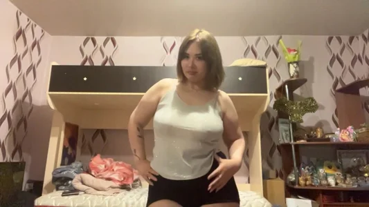 MarcieAdjei Kiss Me And Tell Nobody Billede 5