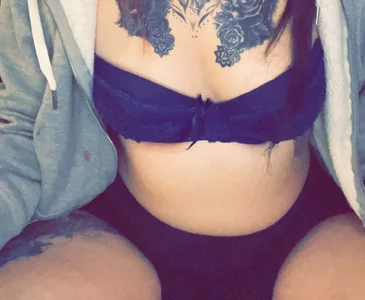 Queen__Mia Me Kuva 3