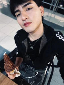 Luam_murph 🍦 Would you like to share this delicious ice cream with me? зображення
