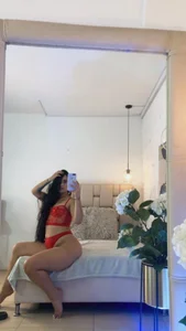 iara_martinez Red lingerie! Εικόνα 4