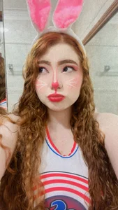 lizy_portmanのLola Bunnyの 5枚の写真