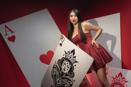 MayaMoretti_ ♥Red Queen🃏 Pic