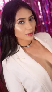 Charlot_Vega_ Love is in the air... and so am I! 💋❤️🔥 Let’s make this Valentine’s unforgettable! 😏💘" Pic 2