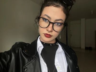 Leather de NoahWhitte  6 Imagens