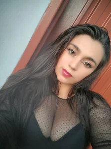 Carolyne-Soto Public Gambar 2
