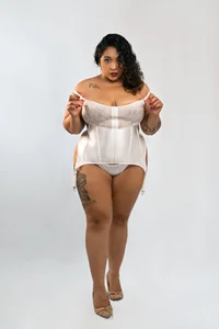 ViickyLee teams Pic 2