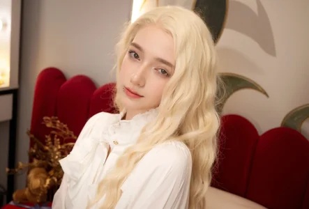 MelissaReis Public Pic 3