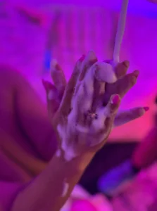 KendalMilleer Pleasure in your hands 😋 Immagine 