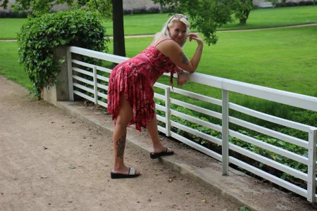 sexywildcat40 Milf in the Park :) Pic 8