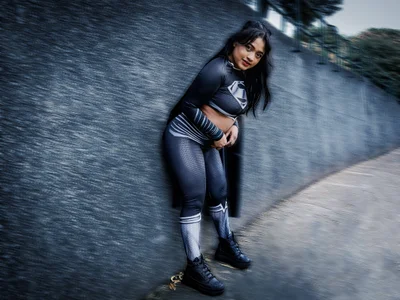 Sariitaa_ SUPER GIRL Pic 2