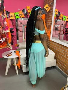 malu_horny_69のyour favorite jasmine 💙💙の 3枚の写真