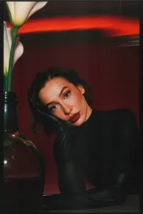 MarieKarma Happy in leather Foto 2