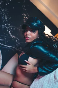 SarahLynn7 DARKNESS MOON Foto 4