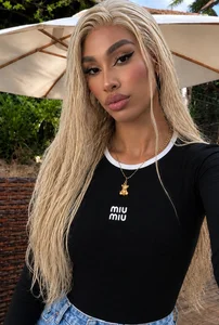DanikaPaterrson Would you like to spend a whole afternoon having a picnic with me? 🧺 🤗 slika
