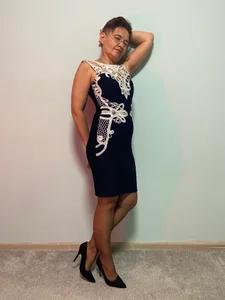 StaceyDarling Unzipping the back is always the hardest... Can you help? Kuva