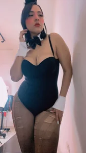 𝕌𝕣 𝔹𝕦𝕟𝕟𝕪 𝔾𝕚𝕣𝕝l♡ de Eva_Grace_  3 Imagens