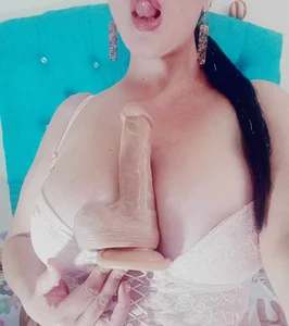 AmbarMessyLush Public 사진