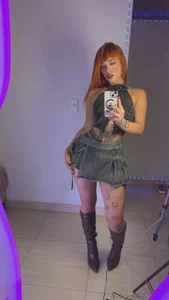 ScarlettRusso1のyour favourite redhead 🧡の 8枚の写真