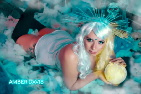 Amber__Davis Halloween ♥ Moon goddess Pic