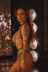 Top_Skinny Amazon babe Immagine  2