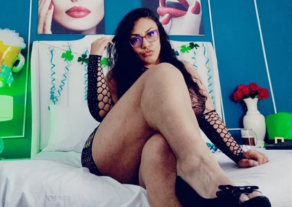 scarlet__ray_ SAINT PATRICK Pic 4