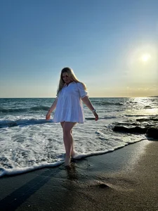 April_Vancee Public Foto 4