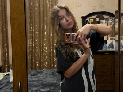 TarenOgilvie me in a mirror again <3 Pic