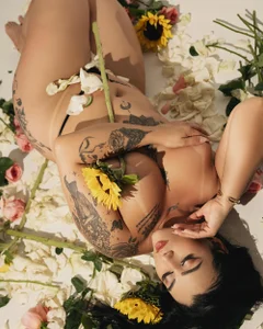 MadissonFord I am your sexy rose garden 🌹🌻 Εικόνα 5