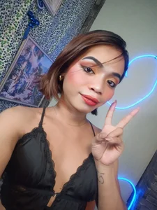 cristine_shopaのLooking for fun baby? 😍の 4枚の写真