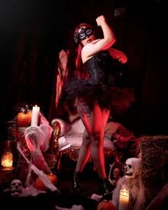Santa_Cooper_ Black Swan 🎃 รูป  4